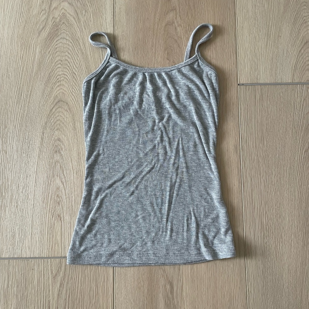 💫 Ribbed grey tank top
